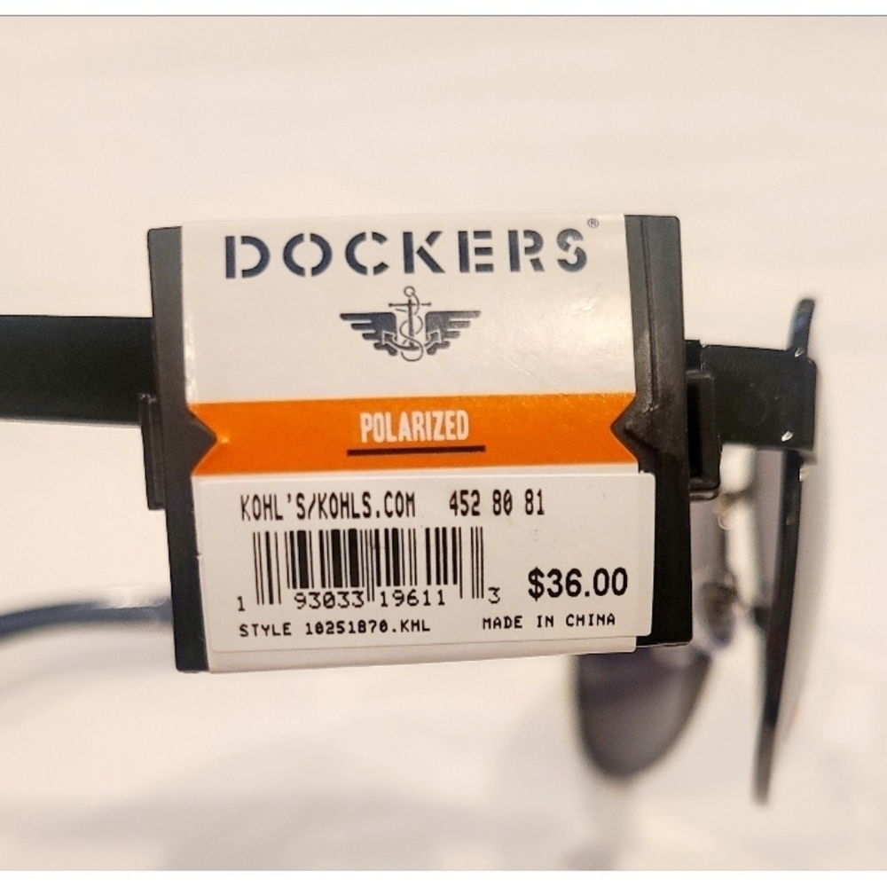 Dockers Polarized Sunglasses - Picture 3 of 4